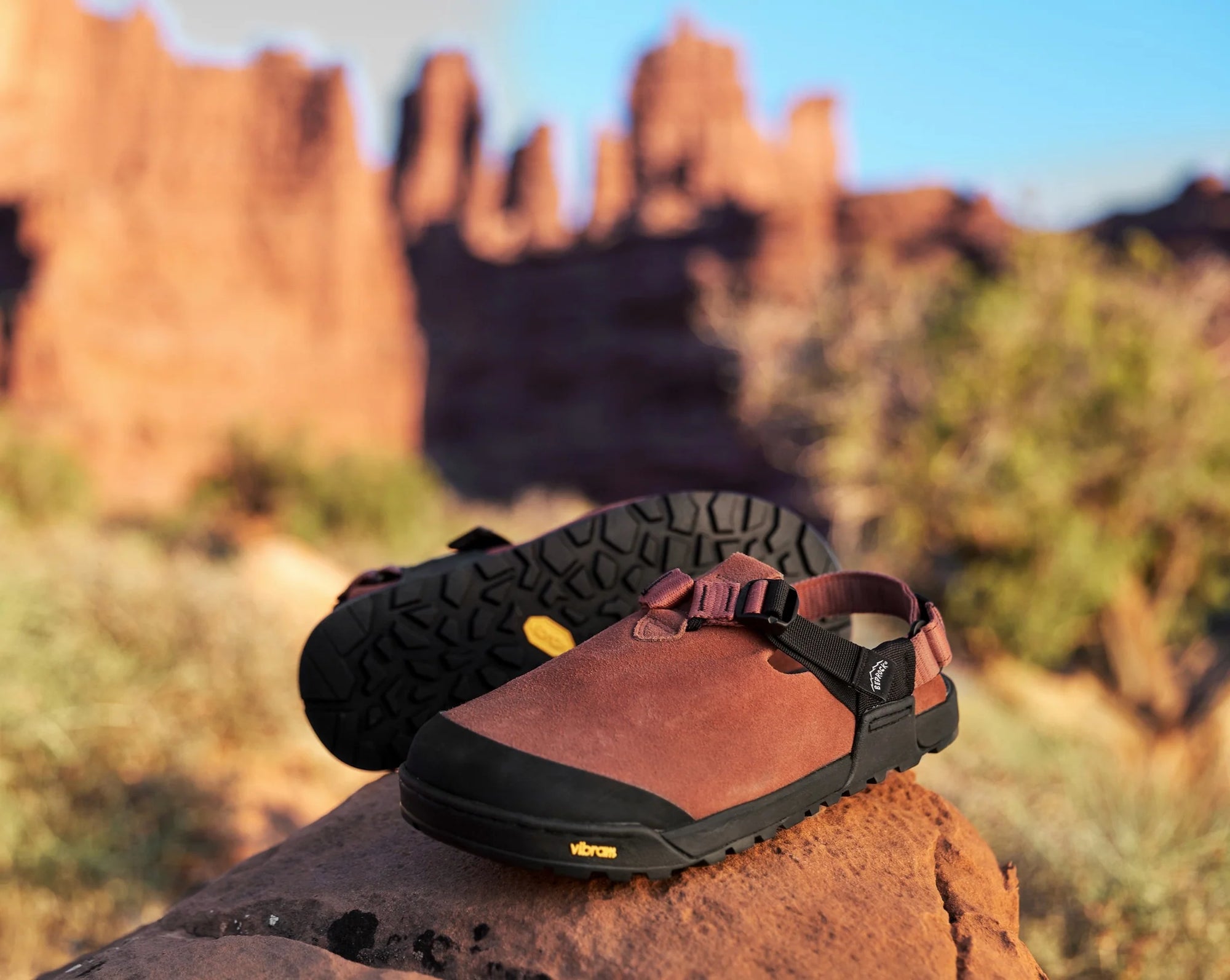 Unisex Mountain Clog - Suede Leather