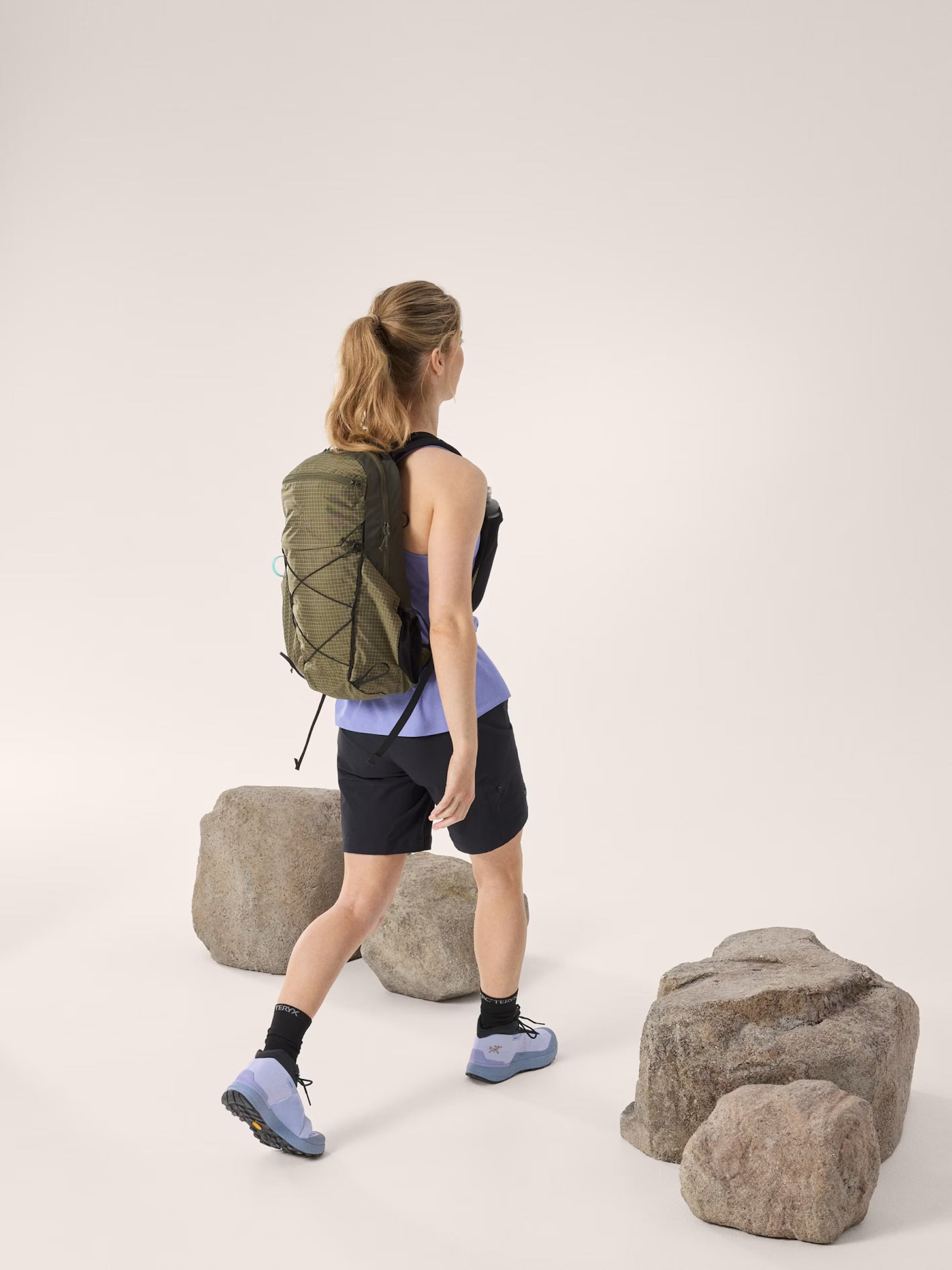 Women's Gamma Short 9"